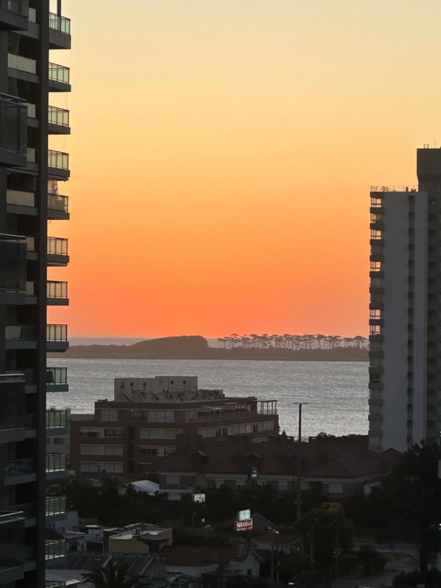 Hermoso Apartamento, Torre De Categoria Long Beach, En La Mejor Ubicacion De Punta Del Este Buitenkant foto